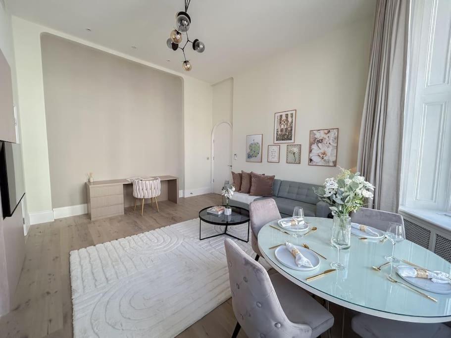 Stylish And 1 Bedroom Apartamento